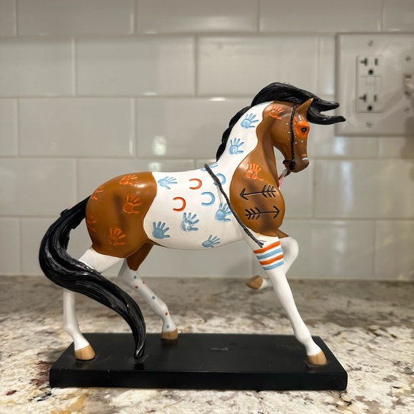 War Paint, Trail of Painted Ponies, figurine. - Picture 2 of 5